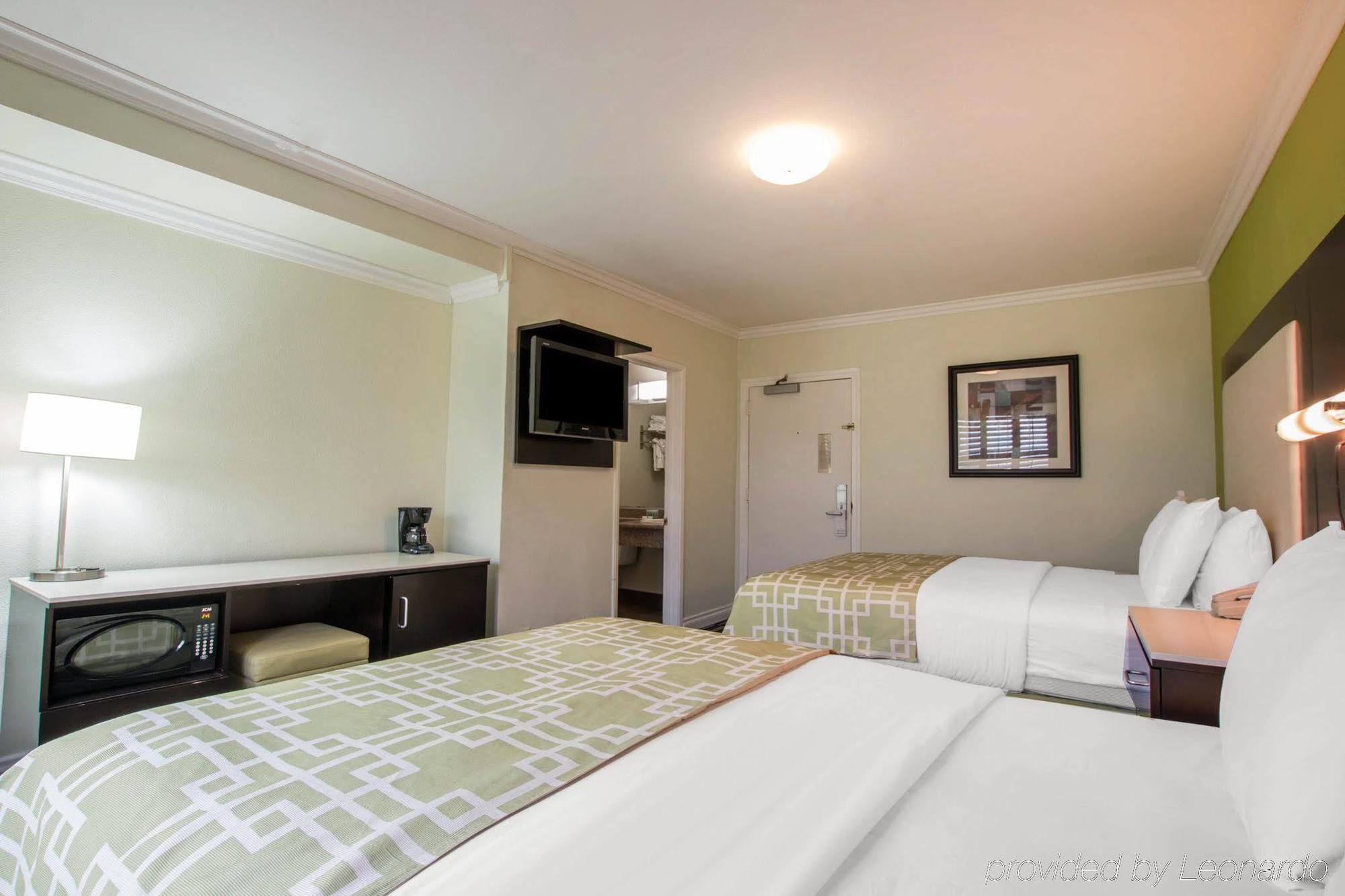 Surestay By Western Beverly Hills West La Hotel 3*